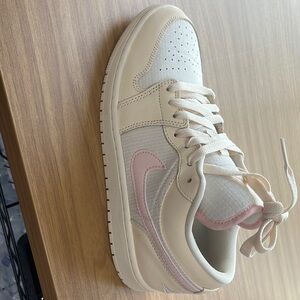 Nike Cream and Pink Sneakers Low-Top Design